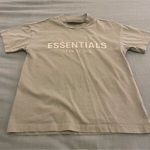 Youth essentials tee